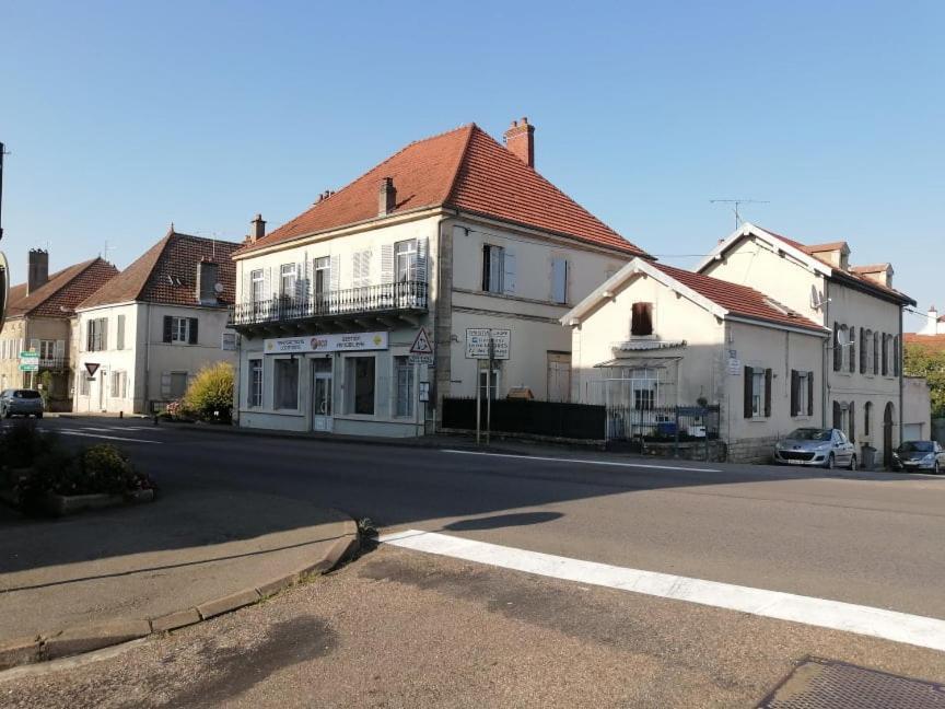 Gray Centre Ville Avec Vue Sur Saone Exterior photo